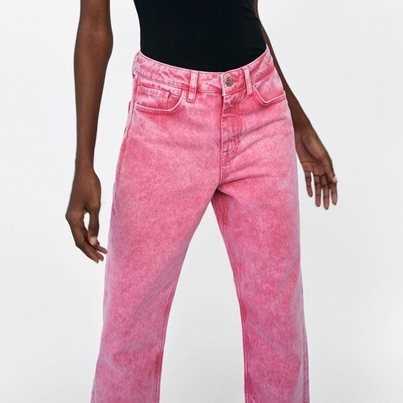Zara Basic Pink Frayed Hem Mom Fit Denim Jeans NWT Bloggers Favorite Barbiecore - Picture 3 of 10